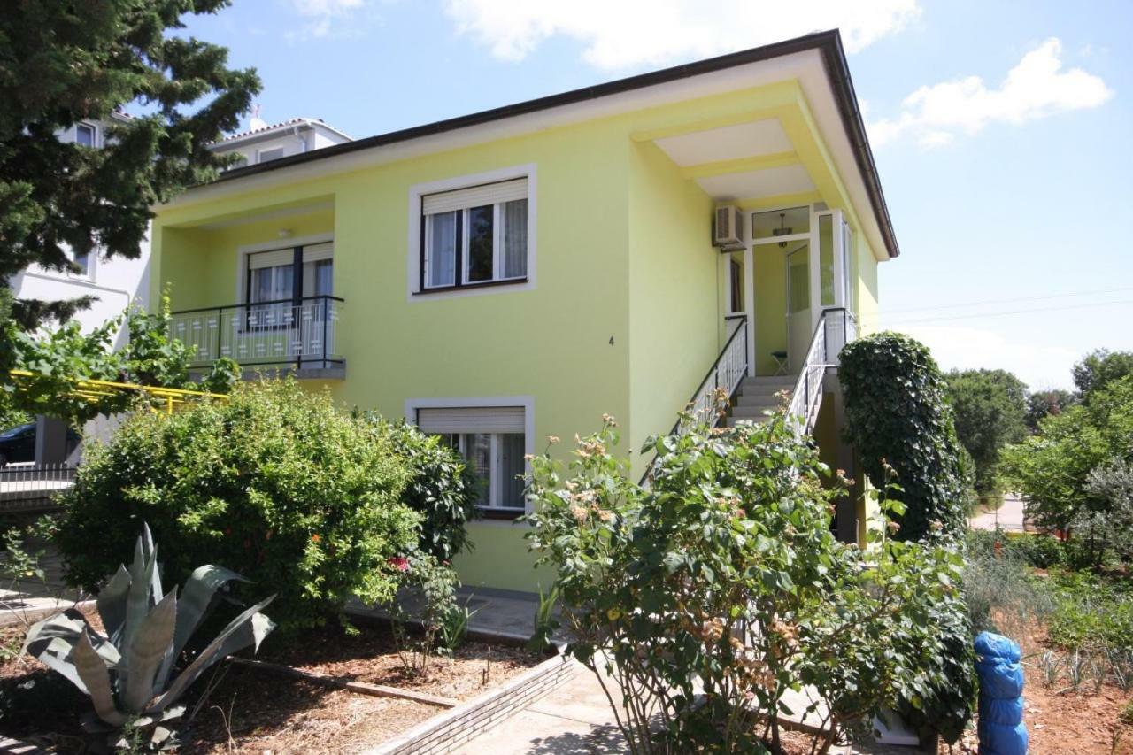 Two Bedroom Apartment, Nice Neighborhood, Free Parking, Wifi PUY Eksteriør bilde